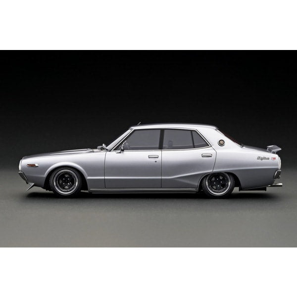 Ignition Model IG3271 1/18 Nissan Skyline 2000 GT-X GC110 Silver [Resin Model Car] - image 3