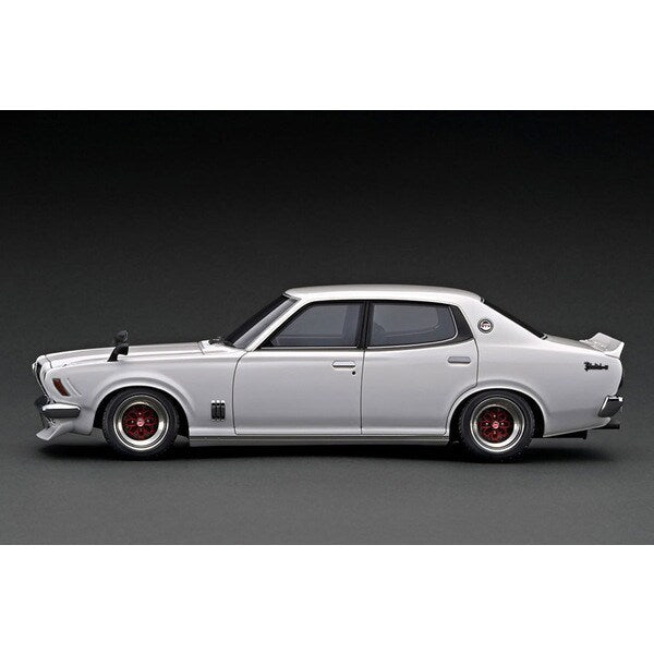 Ignition Model IG3167 1/18 Nissan Bluebird U 2000GTX G610 White with Engine [Resin Model Car] - image 4