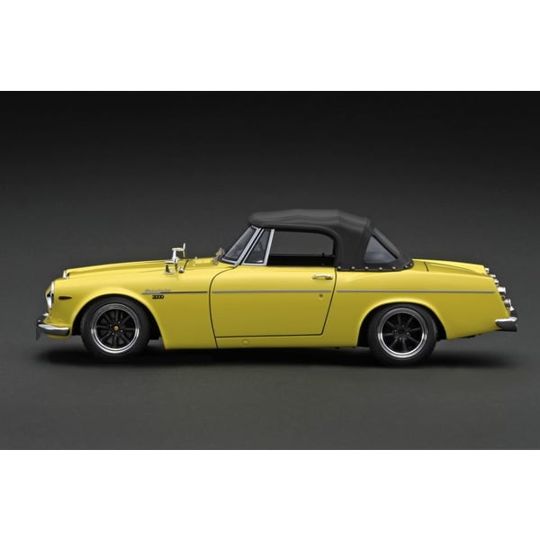 Ignition Model IG2714 1/18 Datsun Fairlady 2000 SR311 Yellow With Engine U20 Typewith Engine [Resin Model Car] - image 4