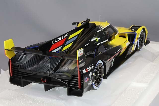 TOP SPEED TS0482 1/18 Cadillac V-Series.R 2023 Daytona 24H #01