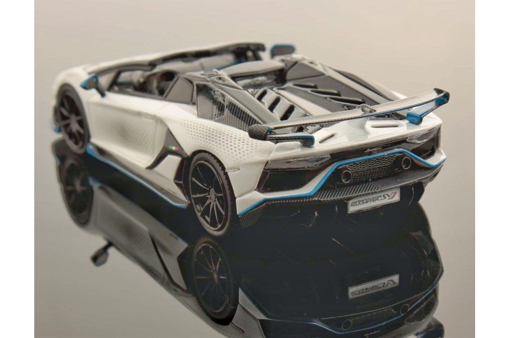 Looksmart LS501XA 1/43 Lamborghini Aventador SVJ Roadster Xago Bianco Asopo