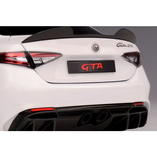 MOTORHELIX M89003 1/18 Alfa Romeo Giulia GTA Bianco Trofeo White Diecast Model