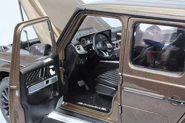 Minichamps MC110037102 1/18 Mercedes-Benz G-Class 2020 Brown