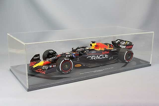 Spark S18S776 1/18 Red Bull RB18 Abu Dhabi GP Winner 2022 #1 Multi Resin