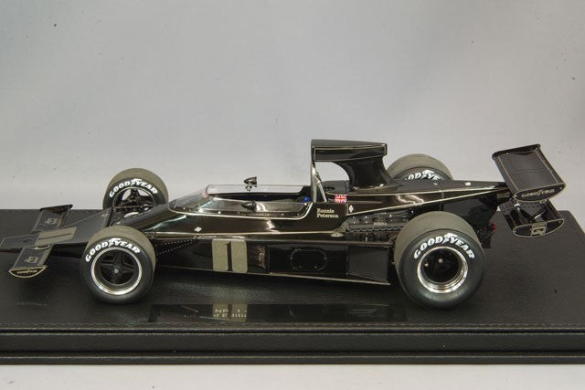 TOPMARQUES GRP094A 1/18 Lotus 76 1975 F1 #1 Peterson Multi Color Resin