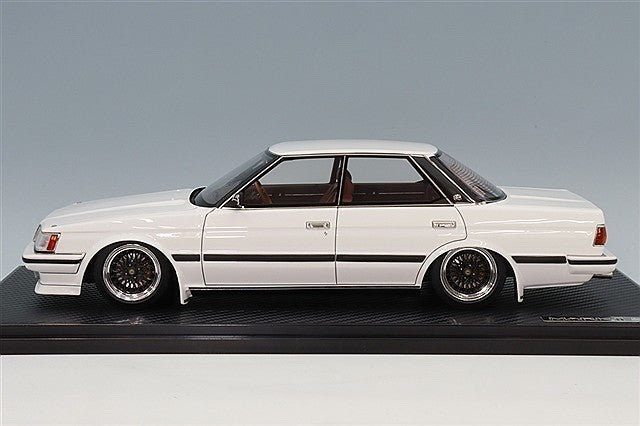 Ignition Model IG3820 1/18 Toyota Mark II Grande GX71 White Resin