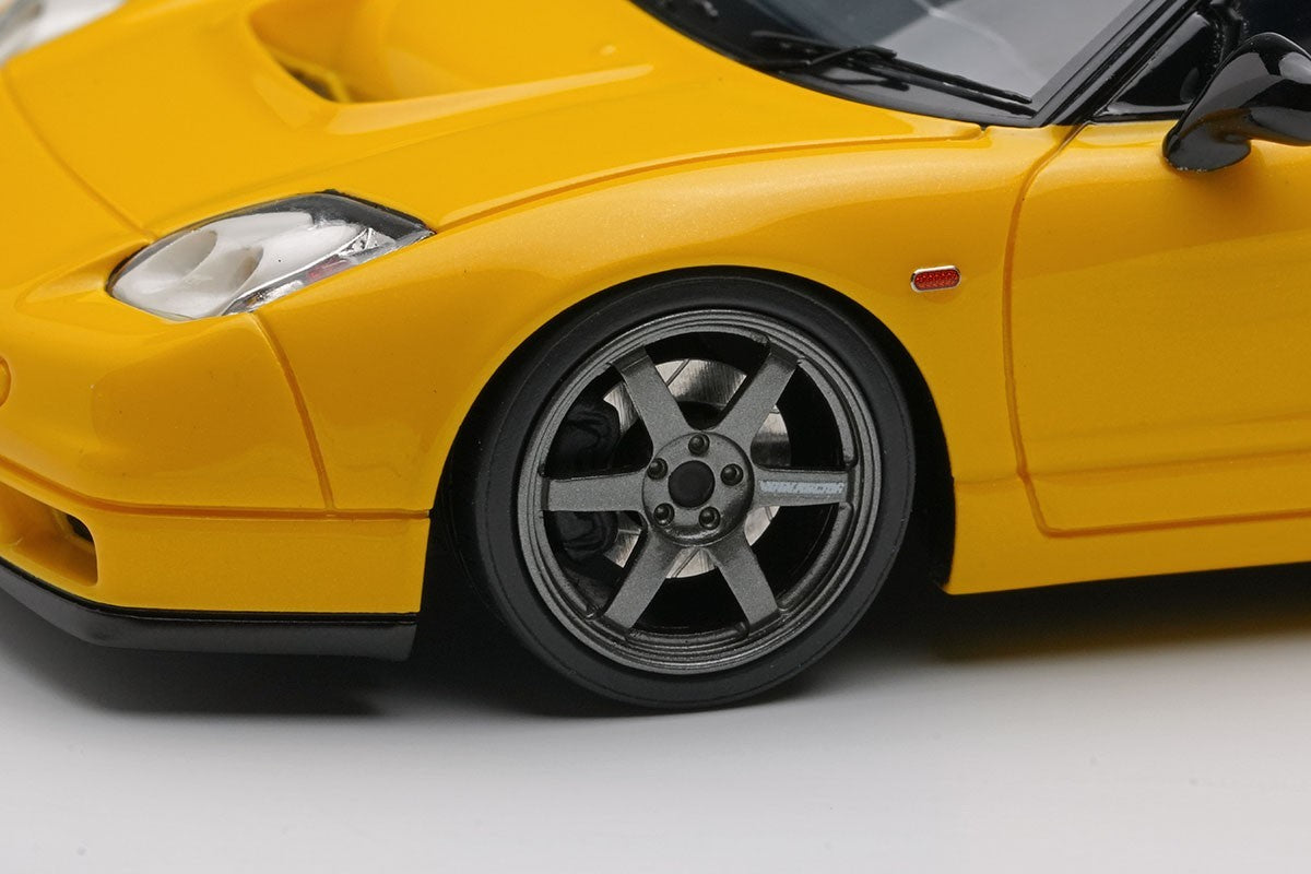 Make Up EIDOLON EM825C 1/43 Honda NSX-R NA2 2002 Indy Yellow Pearl Resin