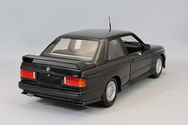 Minichamps MC180020306 1/18 BMW M3 E30 1987 Black Die-cast