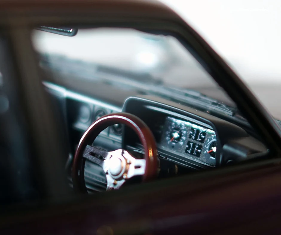 Ignition Model IG3431 1/18 Toyota Mark II Grande MX41 Shakotan Purple Resin