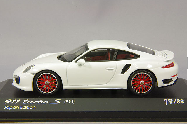 Minichamps WAP0208900EJP 1/43 Porsche 911 991 TurboS White Diecast