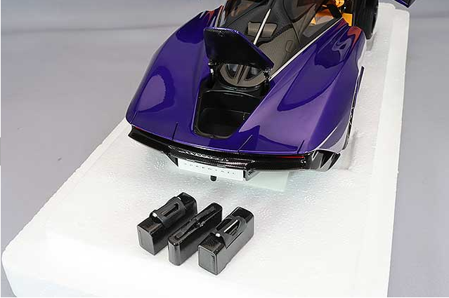 AUTOart 76089 1/18 McLaren Speedtail Metallic Purple Composite Model