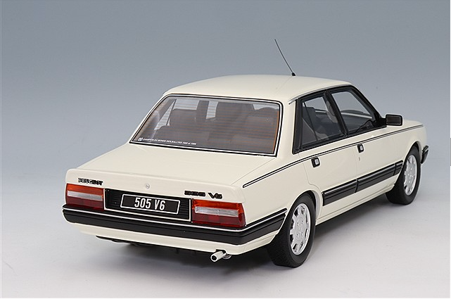 OttO OTM1108 1/18 Peugeot 505 V6 1989 White