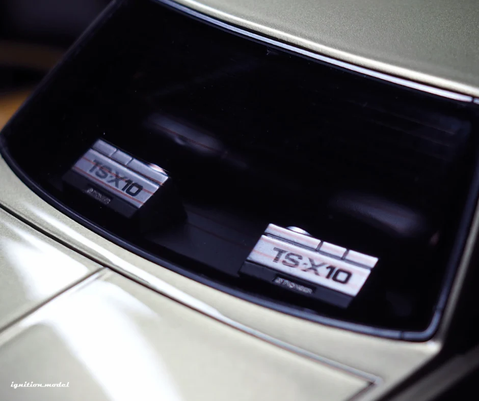 Ignition Model IG3430 1/18 Toyota Mark II Grande MX41 Shakotan Gold Resin