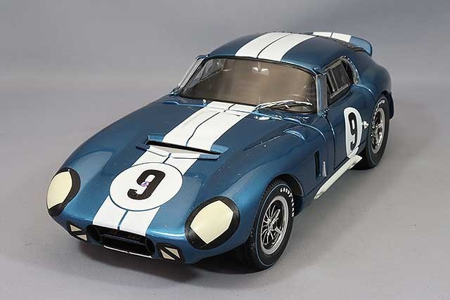 EXOTO RLG18009B 1/18 Shelby Cobra Daytona 1965 Le Mans No.9