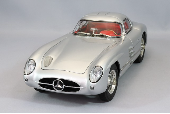 CMC CMC-076 1/18 Mercedes-Benz 300 SLR Coupe Gullwing 1955 Silver Diecast