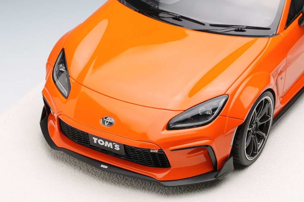 Make Up EIDOLON EML120A 1/18 Toyota TOM'S GR86 Wide Body 2022 Orange Resin