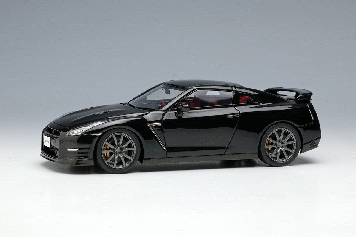 Make Up EIDOLON EM414F 1/43 Nissan GT-R R35 Meteor Flake Black Pearl 2014