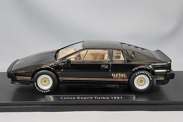 KK Scale KKDC181194 1/18 Lotus Esprit Turbo 1981 Black Gold Coupe