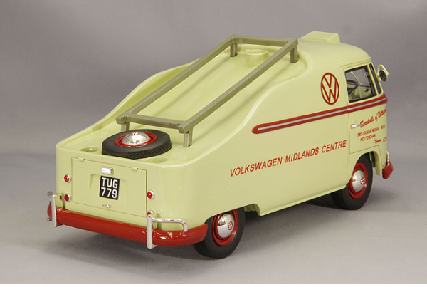 Schuco SCH450016300 1/18 Volkswagen T1a Midlands Centre Dealer Resin