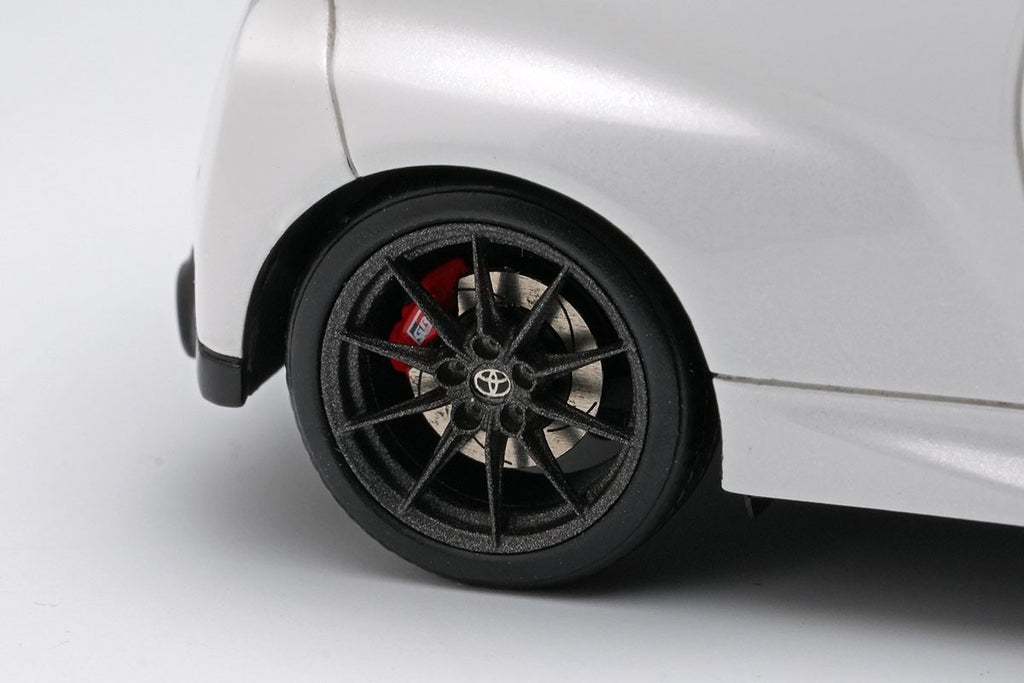 EIDOLON EM762B 1/43 Toyota GR Yaris RZ High Performance 2024 Platinum White Pear