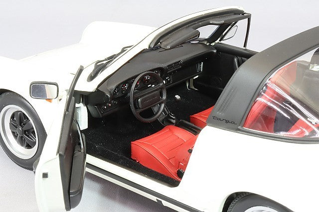 Minichamps MC100063062 1/18 Porsche 911 Carrera 3.2 1983 Die-cast