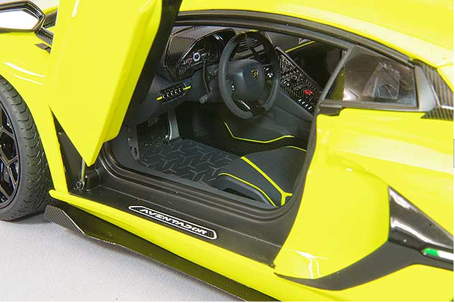 AUTOart 79175 1/18 Lamborghini Aventador SVJ Pearl Yellow Composite