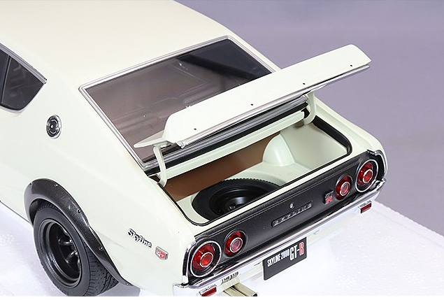 AUTOart 77467 1/18 Nissan Skyline 2000GT-R KPGC110 Tuned White