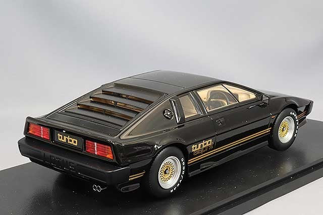 KK Scale KKDC181194 1/18 Lotus Esprit Turbo 1981 Black Gold Coupe