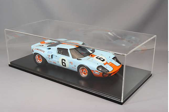 Spark S18LM69 1/18 Ford GT40 Le Mans Winner 1969 #6 Multi Resin