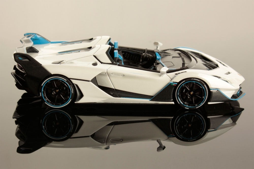 Looksmart LS518 1/43 Lamborghini SC20 2020 Shiny White One-Off Roadster Resin