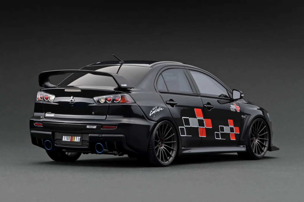 ignition model IG3212 1/18 Mitsubishi Lancer Evolution X CZ4A 2007 with Engine