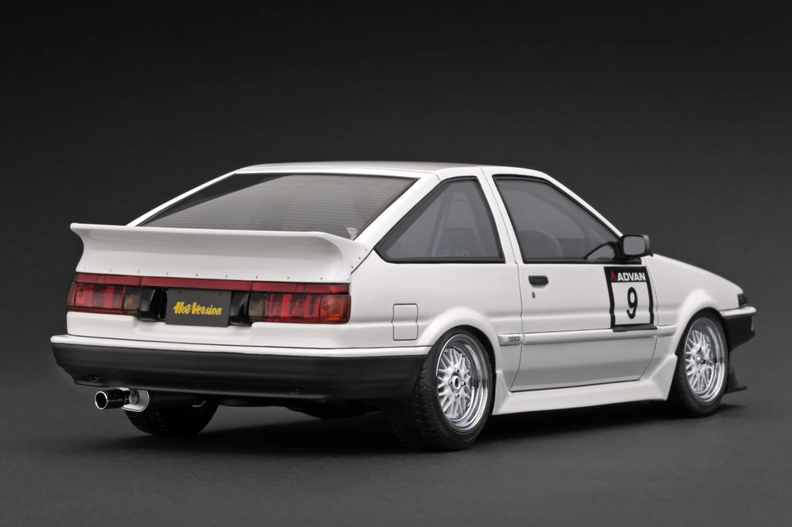 Ignition Model IG3488 1/18 Toyota Trueno AE86 Tsuchiya TK-Street White Resin