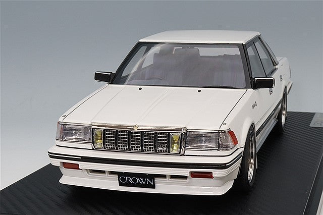 Ignition Model IG3824 1/18 Toyota Crown 3.0 Royal Saloon G 120 White Resin
