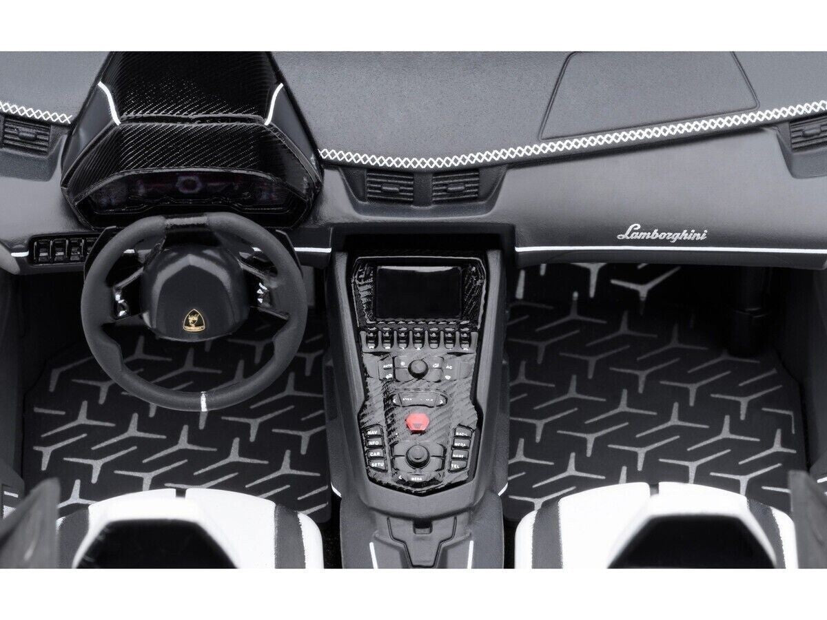 AUTOart 79217 1/18 Lamborghini Aventador SVJ – Pearl White (Composite Diecast)