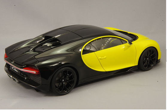 AUTOart 70994 1/18 Bugatti Chiron 2017 Yellow/Black Hypercar