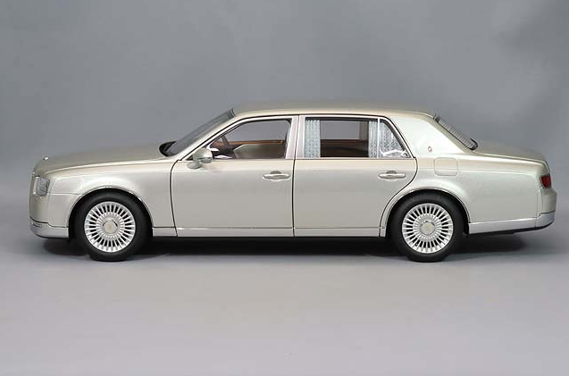AUTOart 78770 1/18 Toyota Century Seika Radiant Silver Composite