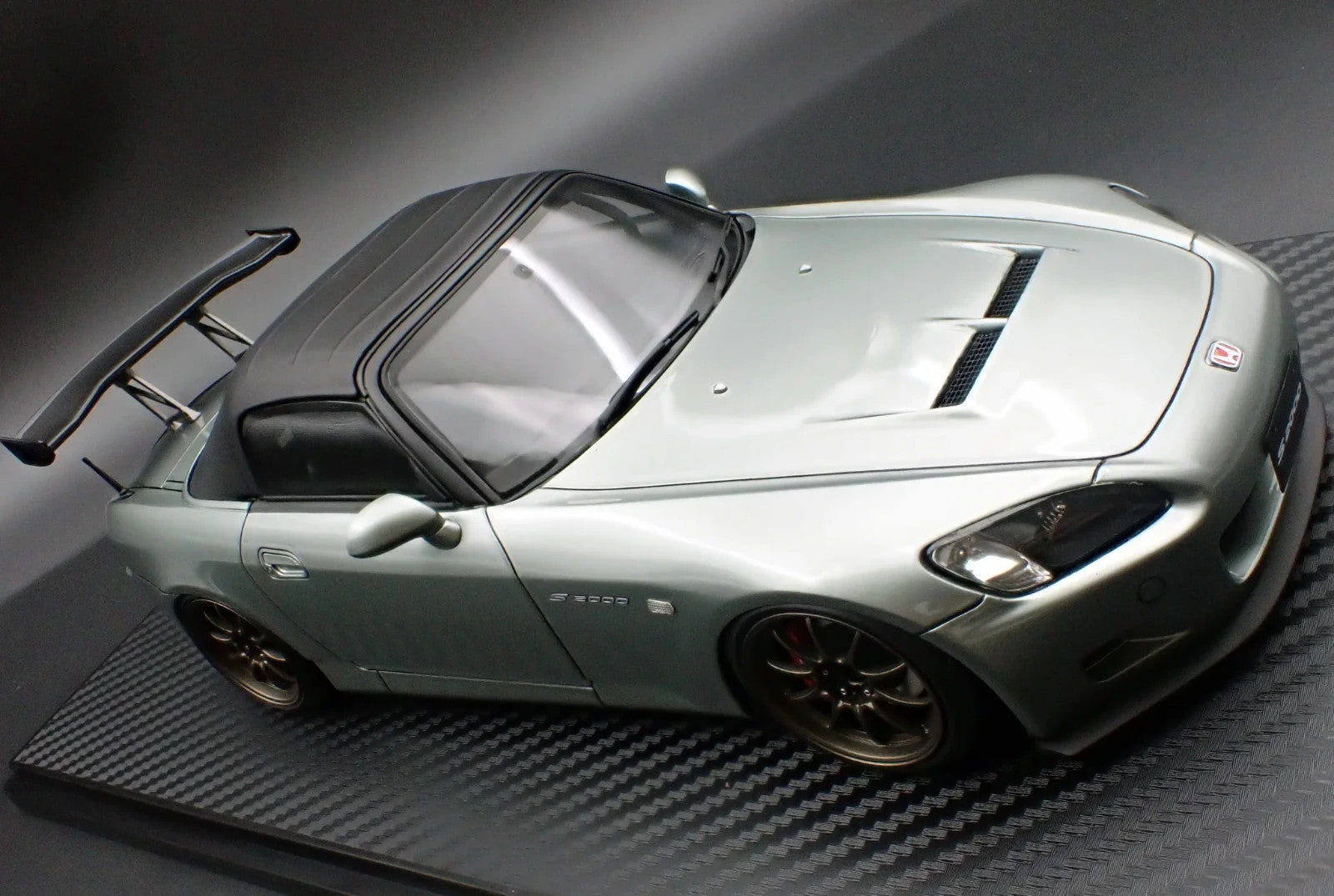 Ignition Model IG3918 1/18 Honda S2000 AP1 Gun Metallic Roadster