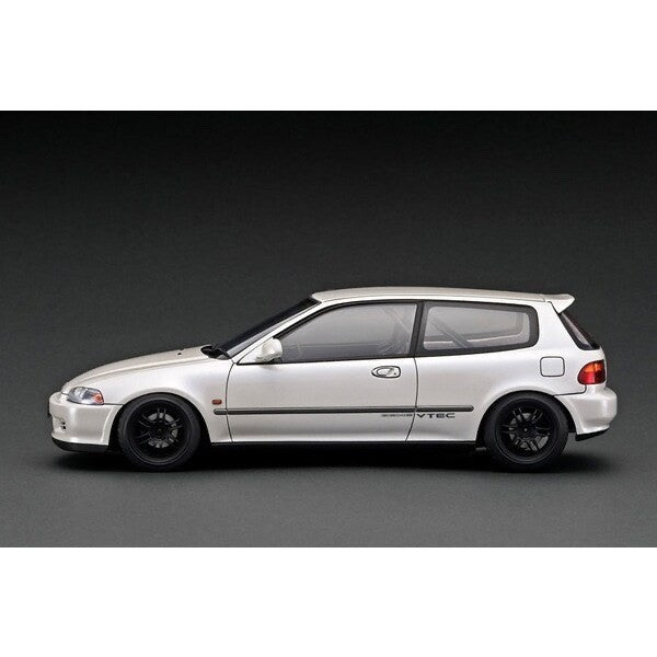 Ignition Model IG3041 – 1/18 Honda Civic (EG6) Pearl White w/ Engine