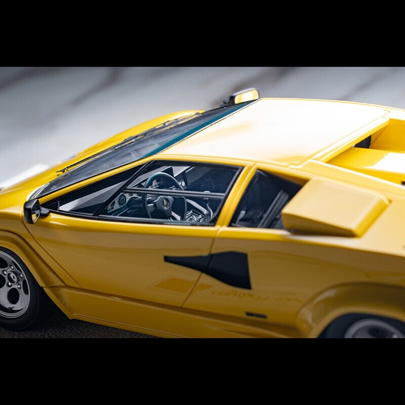 Make Up EIDOLON EML088E - 1/18 Lamborghini Countach LP5000 QV 1988 (Yellow)