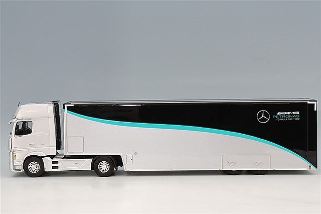Spark S8599 1/43 Mercedes-Benz Truck 2023 Mercedes F1 Transporter