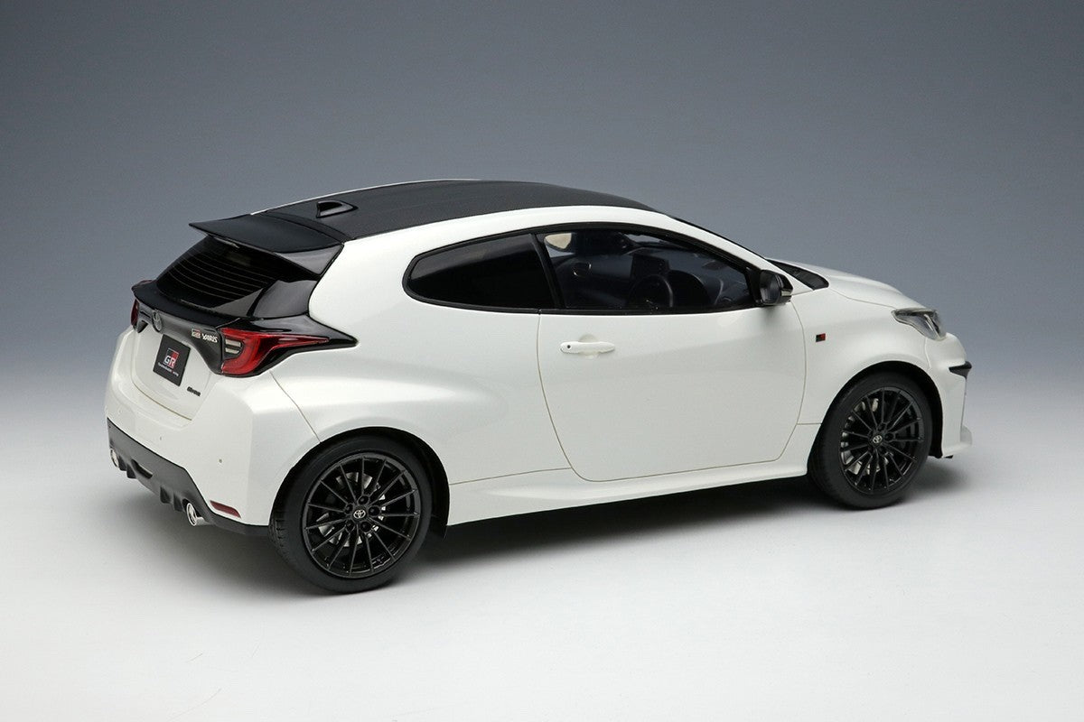 MAKE UP IDEA IM096A 1/18 Toyota GR Yaris RZ 2020 Super White 2 Resin Car