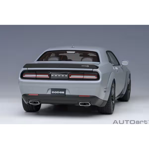 AUTOart 71774 1/18 Dodge Challenger R/T Scat Pack Widebody 2022 “Smoke Show”