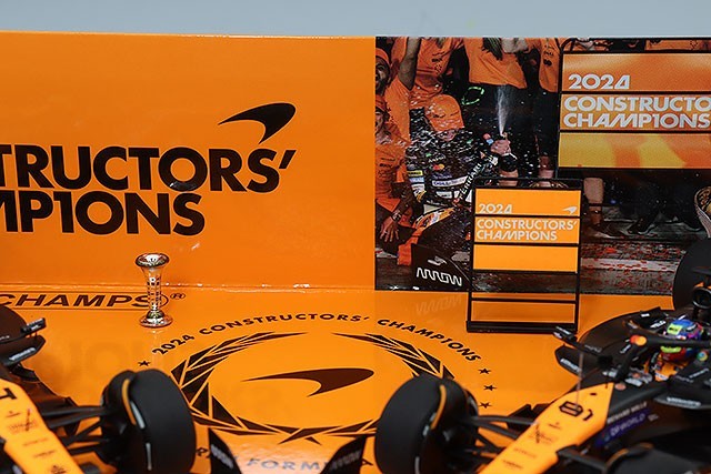 Minichamps MC532240481 1/43 McLaren MCL38 2024 2-Car Set