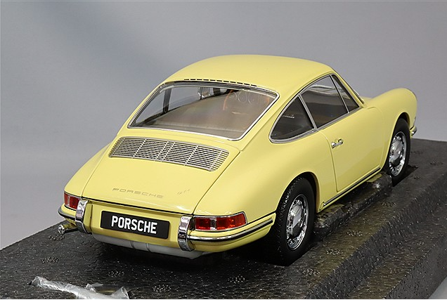 Kyosho KS08969Y 1/18 Porsche 911 (901) 1964 Champagne Yellow Classic