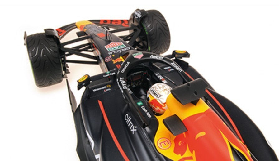Minichamps MC127221801 1/12 Red Bull RB18 Japan Winner #1
