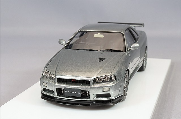 Make Up EIDOLON EM371C 1/43 Nissan Skyline GT-R V-spec II Sparkling Silver