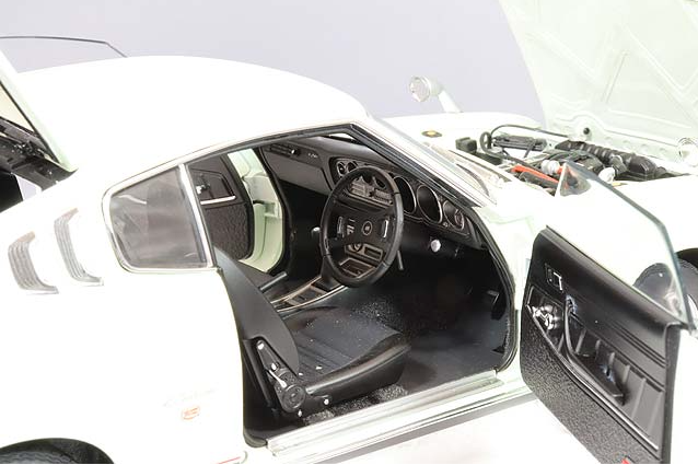 AUTOart 78766 1/18 Toyota Celica Liftback 2000GT RA25 1973 White