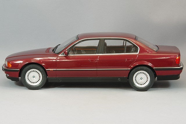 KK Scale KKDC180364 1/18 BMW 740i E38 1994 Dark Red Metallic Diecast