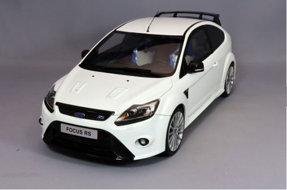 OttO OTM977 1/18 Ford Focus Mk2 RS Hatchback White Limited Edition