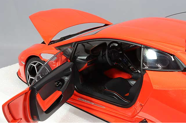 AUTOart 79214 1/18 Lamborghini Huracan EVO Coupe N/A Pearl Orange